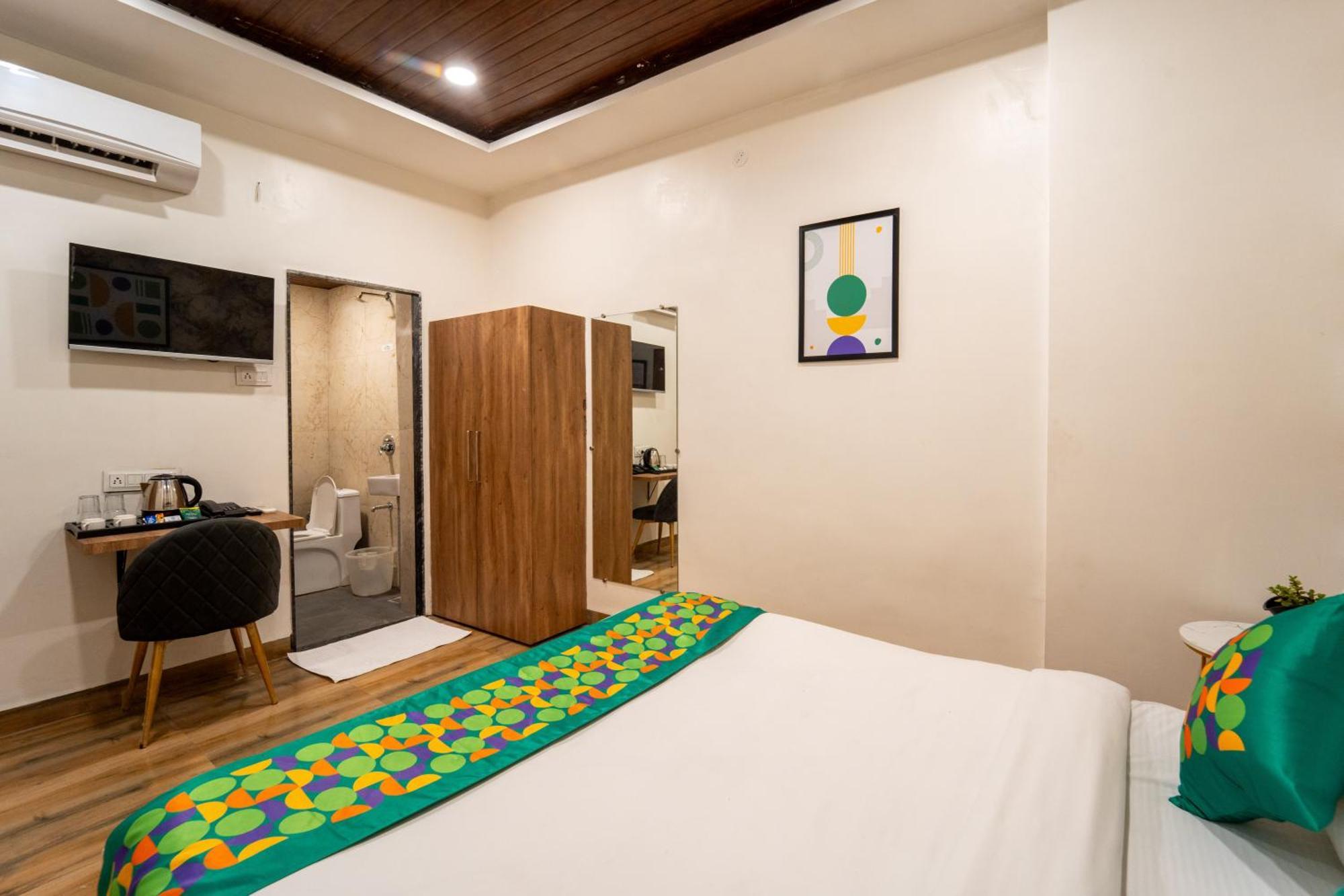 Hotel Vedic Vista 3*